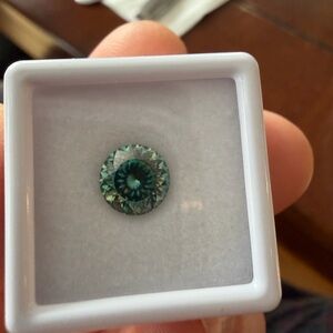 VVS1 Green « Portuguese Cut » Moissanite 2 Carat